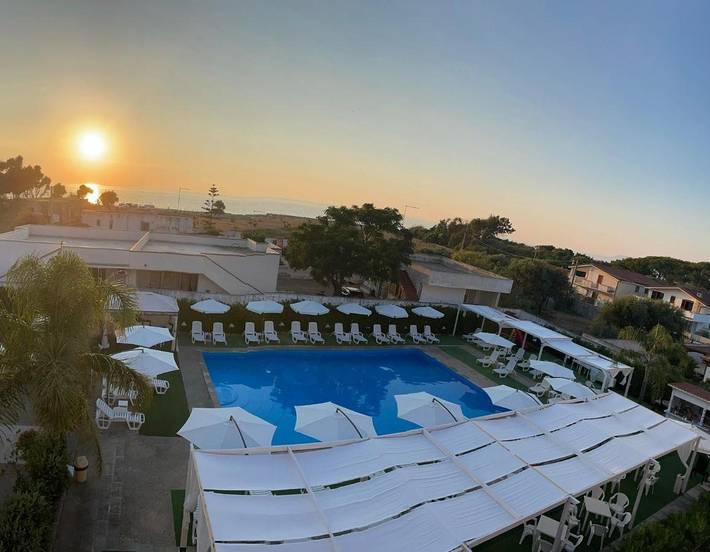 Casa vacanza per 4 persone, con Balcone e Terrazza nonché Piscina e Panorama a Palmi
