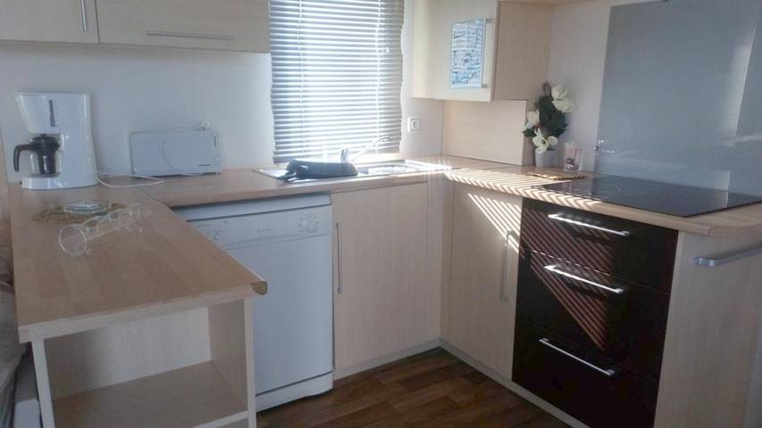 Gîte pour 7 personnes, avec jardin et vue sur le lac, adapté aux familles dans Saramon - 3