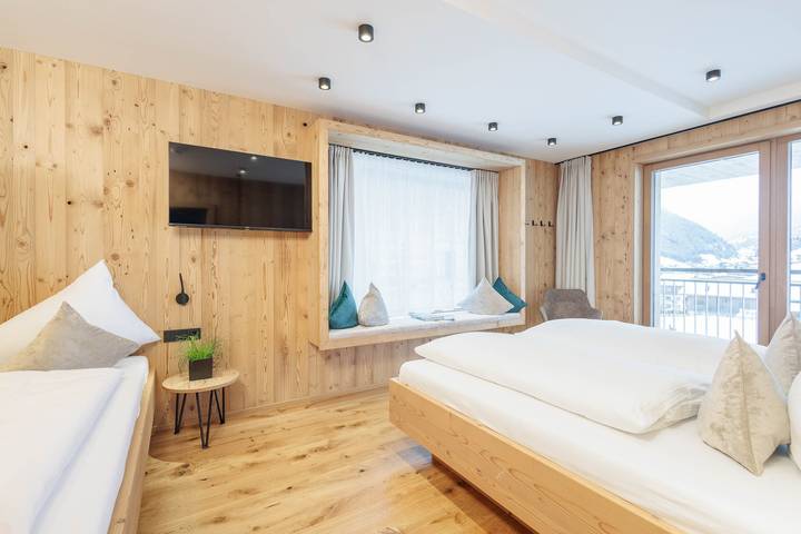 Hel lejlighed, Holiday Apartment 'Mountain Suite No°103' with Mountain View, Balcony and Wi-Fi in Hohe Tauern, Großarl