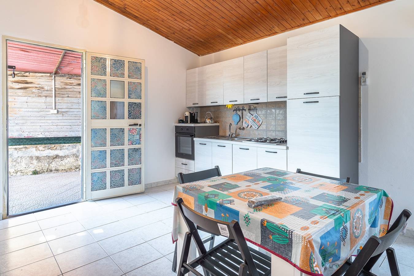 Villa 'Plemmirium Ondosum' con terrazza privata, Wi-Fi e aria condizionata in Fanusa, Siracusa