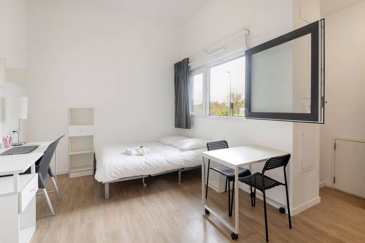 Studio entier, 7 - Palaiseau - Wifi - Proche Rer in Palaiseau, Essonne