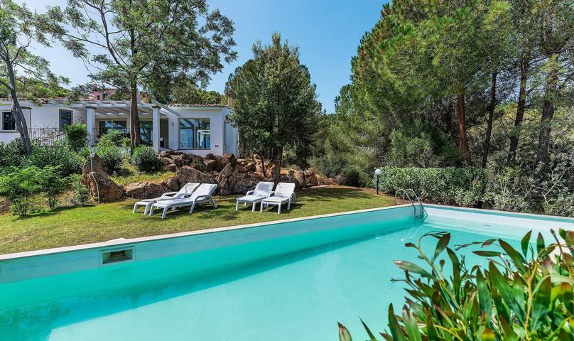 Villa per 6 persone, con Giardino in Cagliari e Dintorni