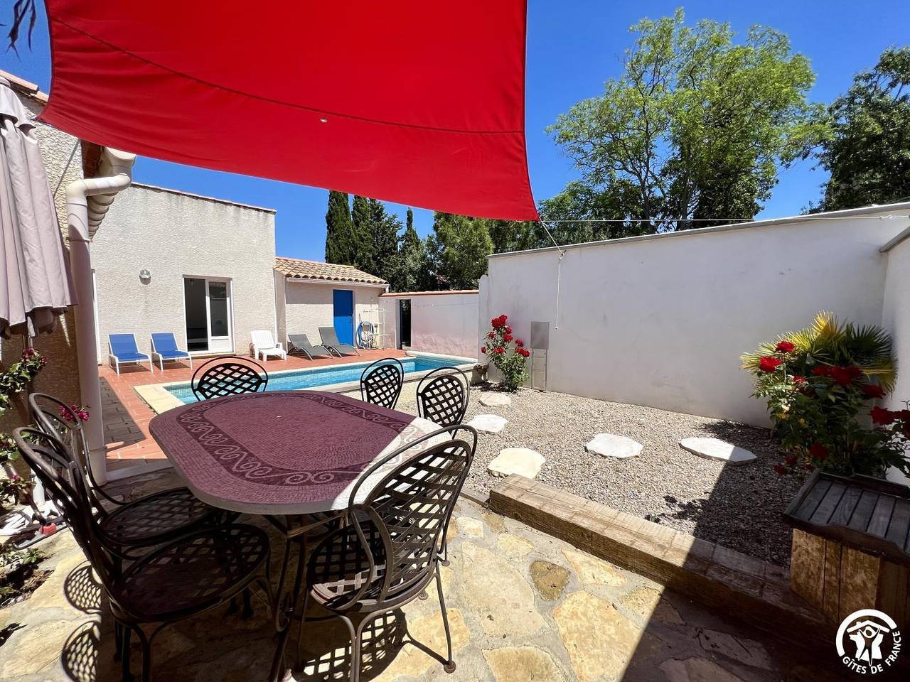 La Villa Bleue in Roquefort-des-Corbières, Region de Narbonne