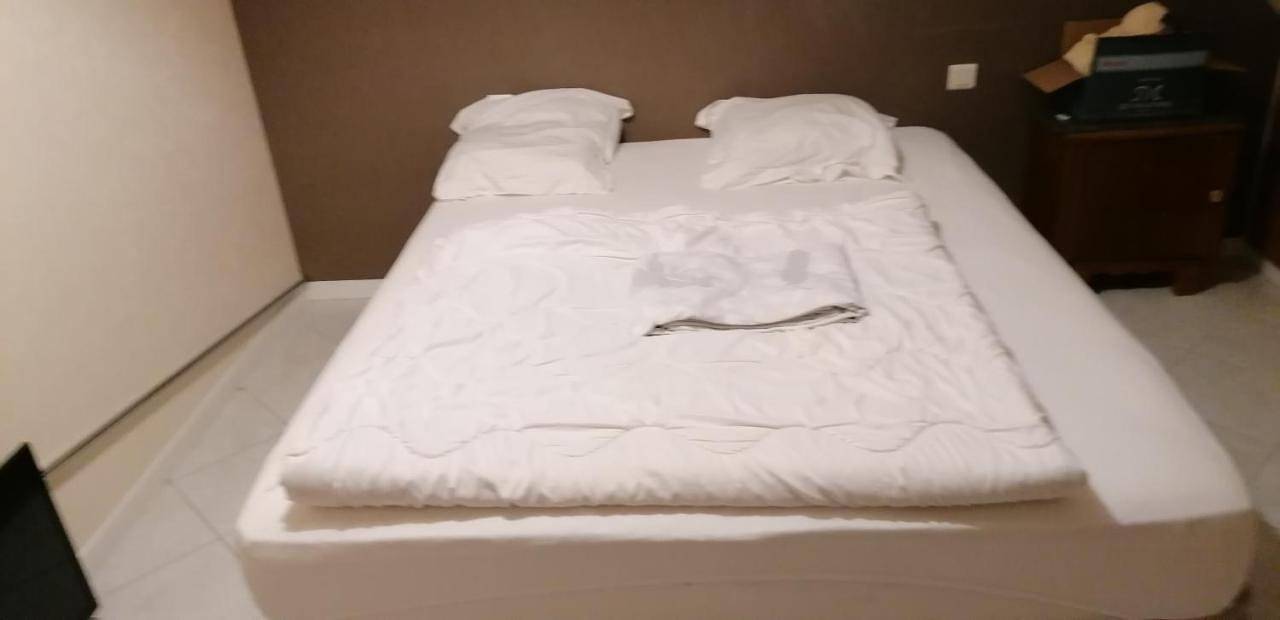 Chambre 1 in Changé, Sarthe
