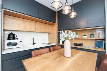 Gîte pour 4 personnes, avec piscine et jardin ainsi que sauna et vue, animaux acceptés dans Cesaree