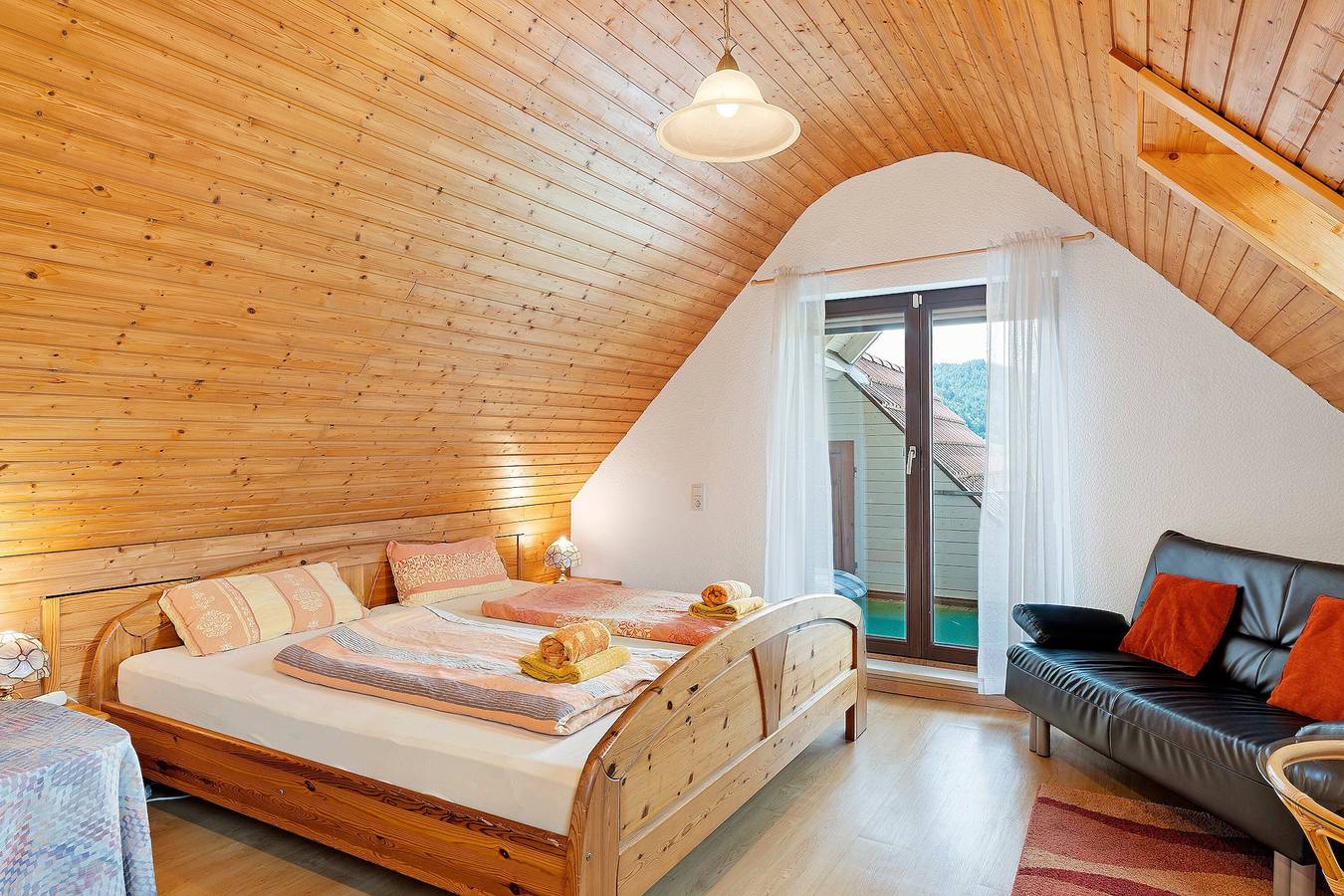 Appartement entier, Appartement 'Ferienwohnung Susi' avec vue sur les montagnes, balcon et Wi-Fi in Oberkirch, Forêt-Noire centrale