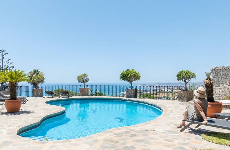 Chalet para 12 personas, con jardín y jacuzzi en Benalmádena