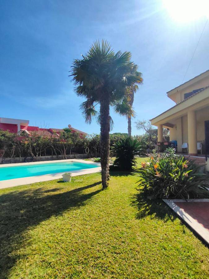 Apartamento para 4 personas, con terraza además de piscina y jardín en Augusta (Sicilia)