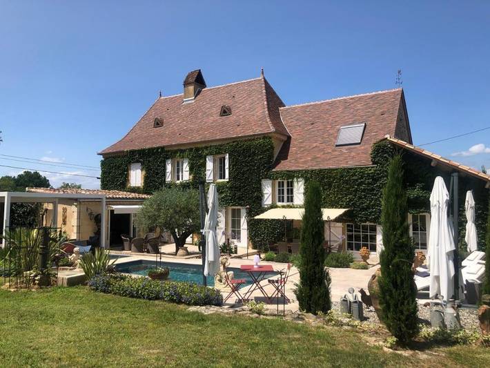 Gîte pour 2 personnes, avec jardin et terrasse ainsi que piscine et vue à Anglars-Nozac - 4