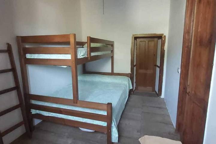 Casa Blanca, con espacio exterior en entorno rural y con todos los servicios in El Pino (La Palma), Puntagorda