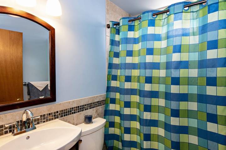 Vacation house for 12 people, with terrace and yard, with pets in Colorado