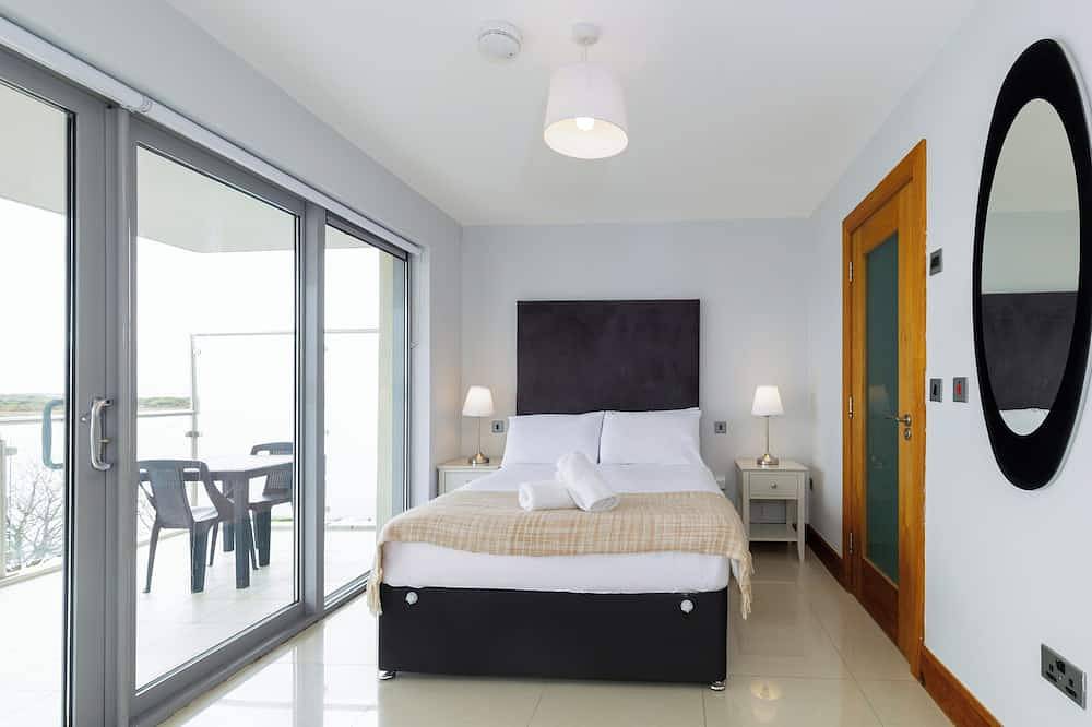 Entire apartment, Tur an Tsaile - Galway Lakeside Apartments in Eyre Square, Galway