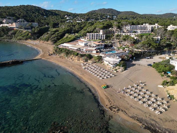 Hotel für 2 Personen, mit Balkon und Terrasse sowie Garten und Kinderpool in Platja es Figueral - 4