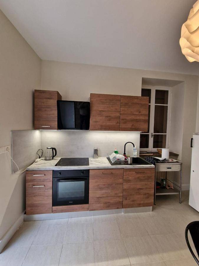 Five-Bedroom House in Tain-l'Hermitage, Région de Valence