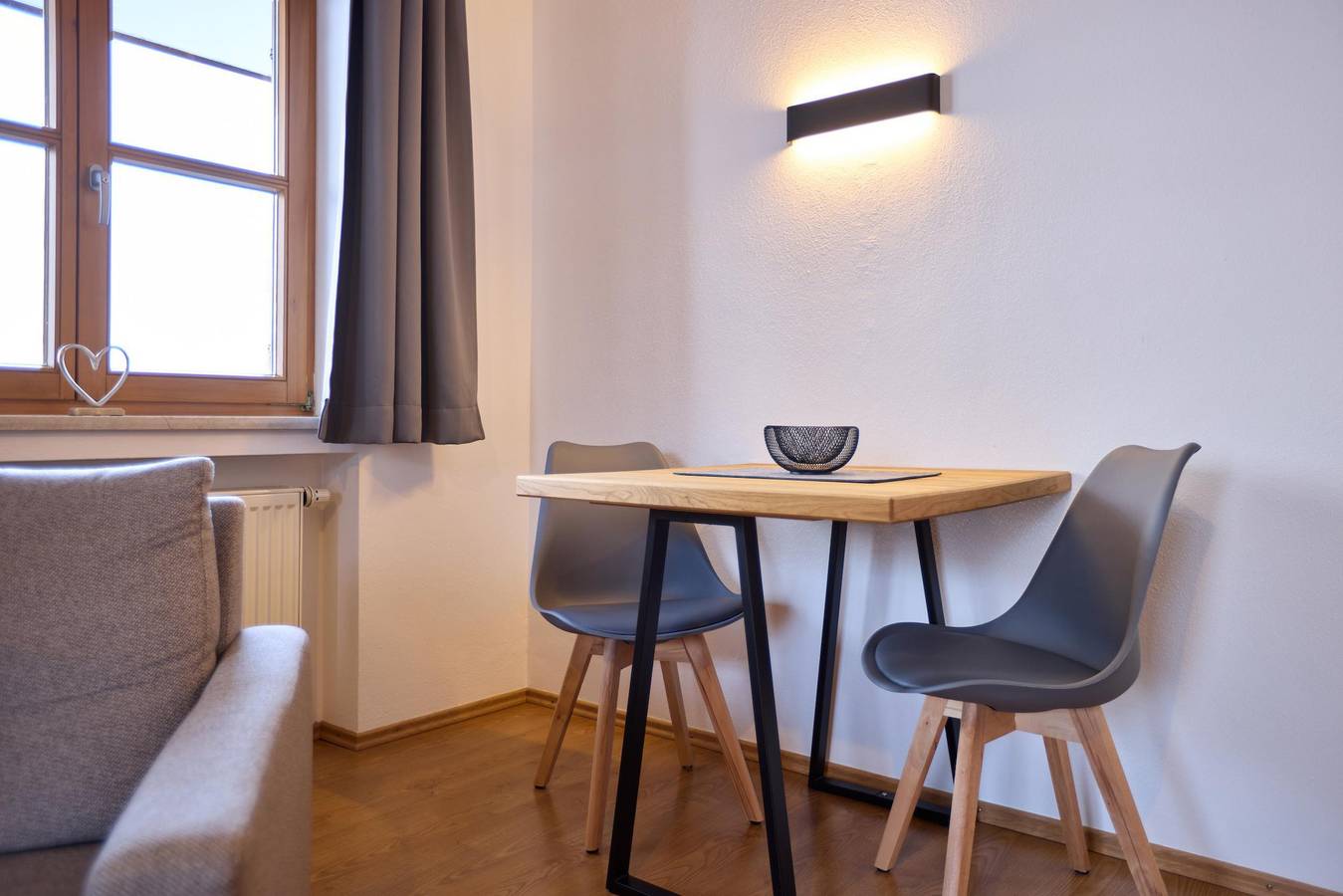 Ganze Ferienwohnung, Ferienwohnung Kramer, 1 Schlafraum, Balkon in Garmisch-Partenkirchen, Bayerische Alpen