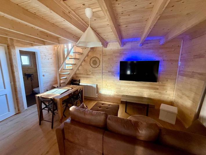 Gîte pour 6 personnes, avec terrasse ainsi que piscine et vue, animaux acceptés à Saint-Léger-les-Mélèzes - 3