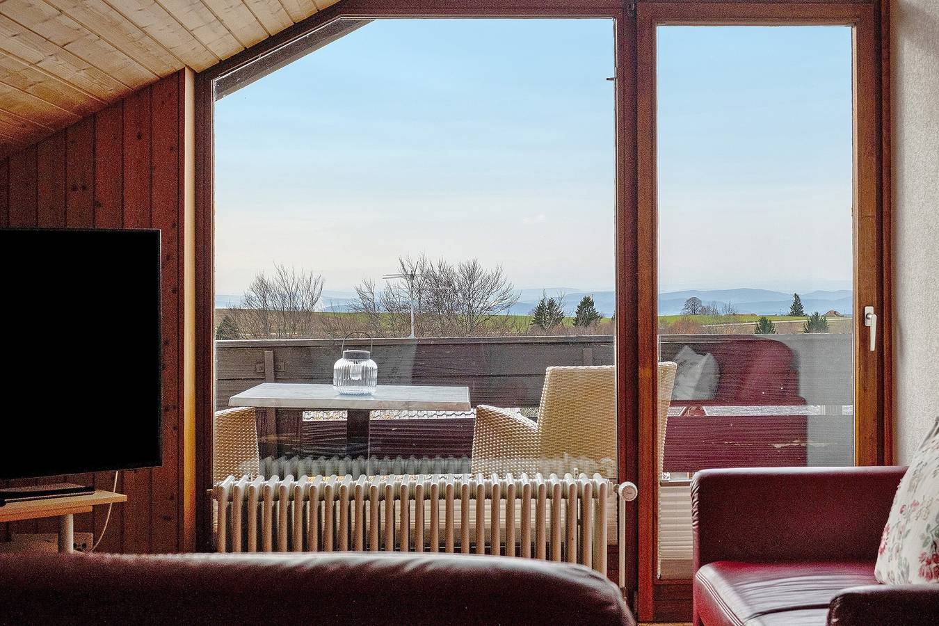 Apartamento entero, Apartamento 'Abendsonne' con vistas a la montaña, balcón y Wi-Fi in Höchenschwand, Selva Negra (zona sur)