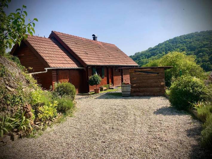 Chalet pour 4 personnes, avec terrasse ainsi que vue et jardin, animaux acceptés