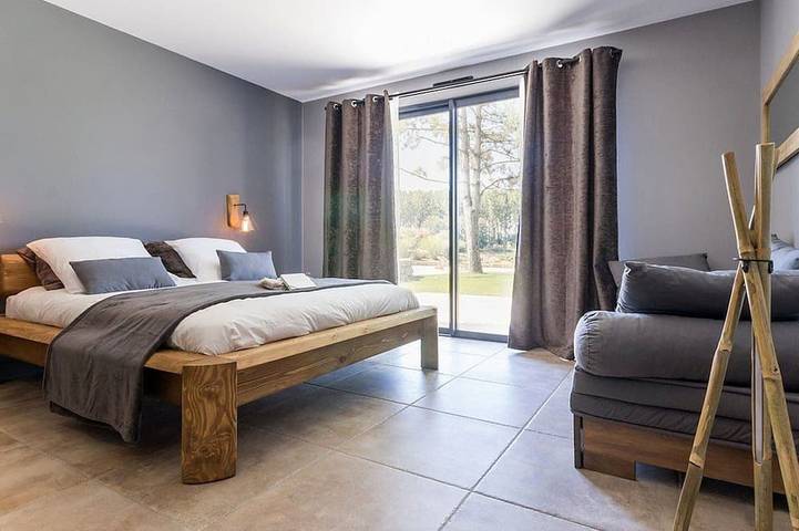 Gîte pour 9 personnes, avec jacuzzi et sauna ainsi que terrasse et jardin à Ligné - 4