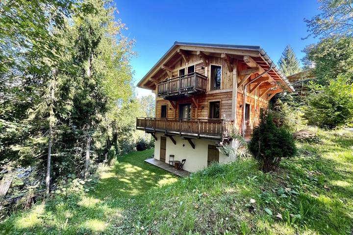 Maison pour 5 personnes, avec Balcon ainsi que Terrasse et Jardin à Combloux