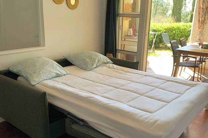 Hôtel pour 4 personnes, avec piscine ainsi que jardin et jacuzzi dans Golf De Cap Esterel - 2