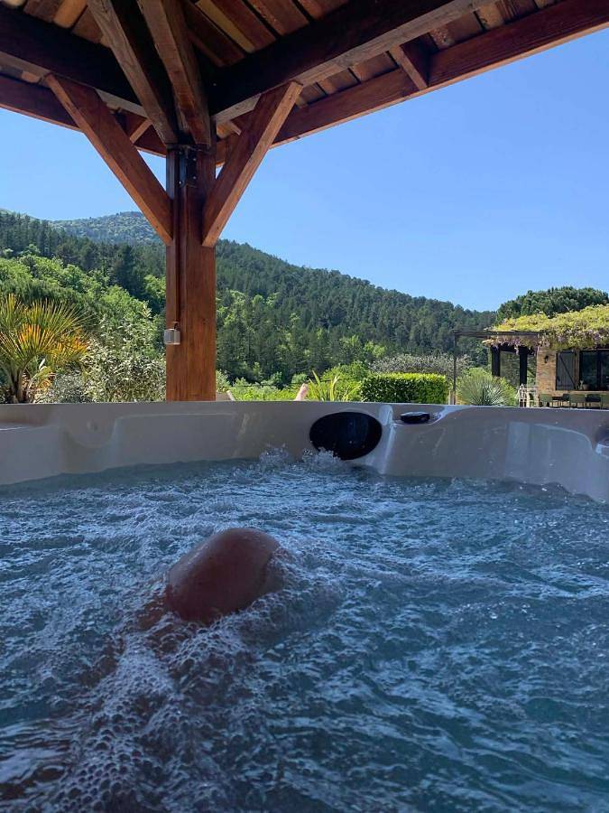 Chalet para 6 personas, con jardín además de piscina y vistas - 1