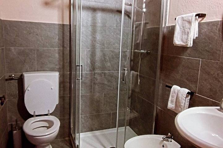 Blockhütte für 6 Personen, mit Terrasse und Garten am Comer See - 4