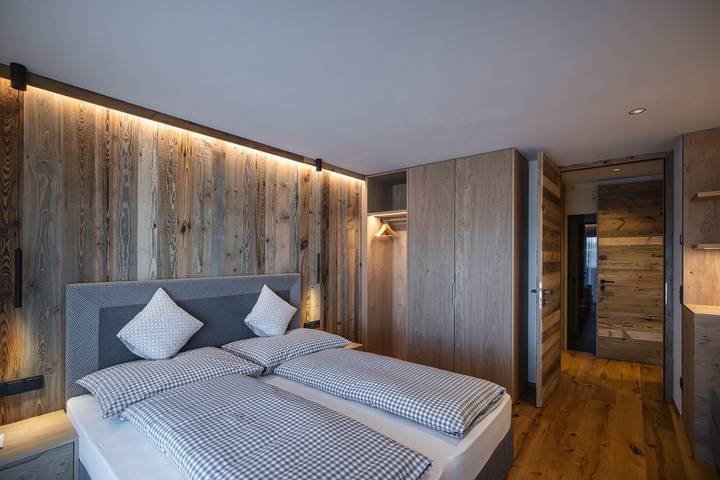 Chalet 'Rueper Hof Dolomit' with Mountain View, Private Terrace and Wi-Fi in Olang, Dolomiti Superski