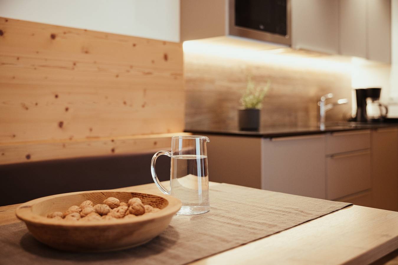 Geheel appartement, Vakantiewoning "Chalet La Flüta - Arnica" met bergzicht, privétuin en wifi in La Val, Dolomiti Superski