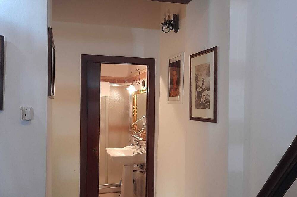 Sangiuliano 132 Studio Split Level historical center of Catania in Catania, Catania Province