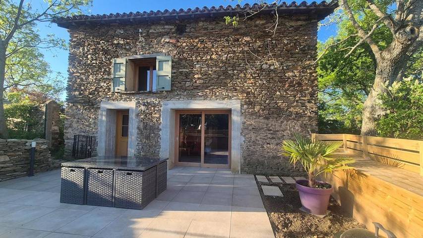 Location de vacances pour 6 personnes, avec Terrasse et Vue à Sainte-Croix-en-Jarez