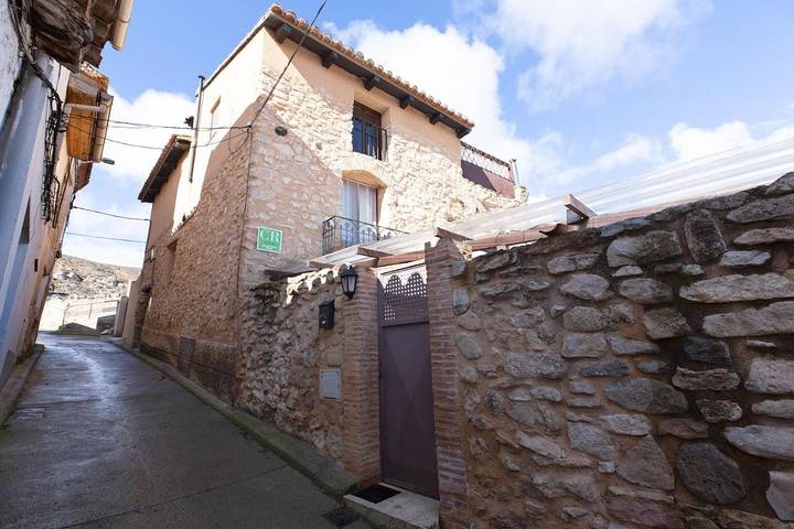 Escapadas de fin de semana para 7 personas, con Balcón además de Terraza y Vistas en Teruel
