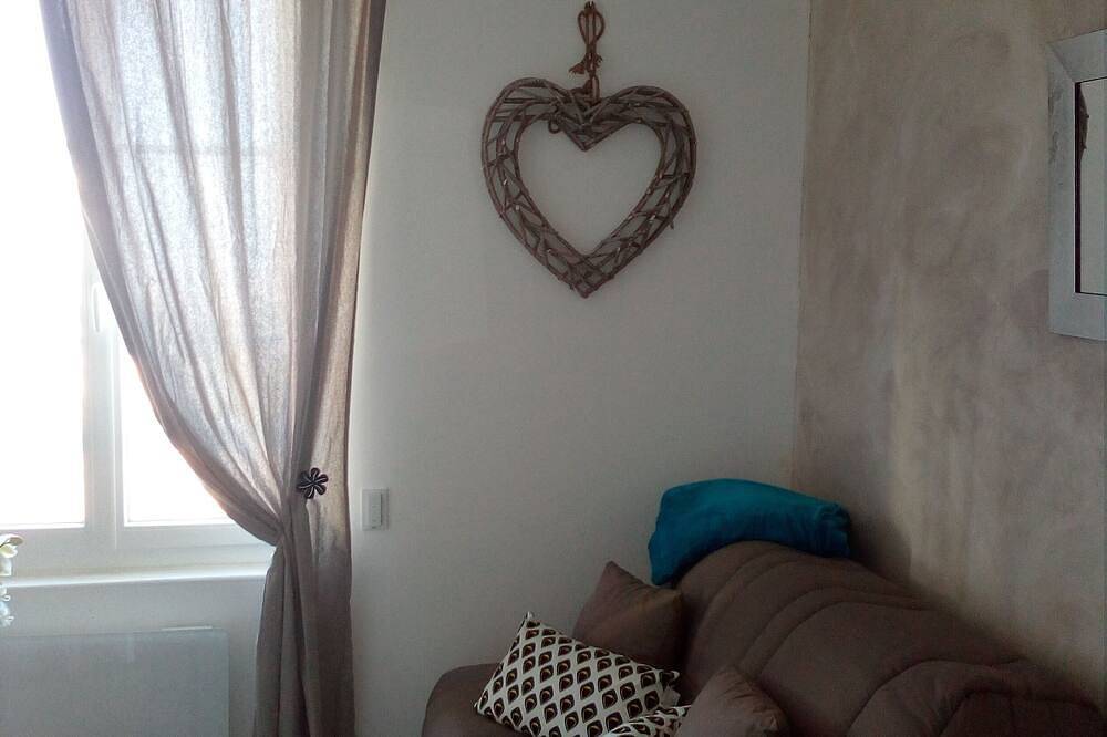 Appartement entier, Côté Plage. Studio tous neuf vue sur la mer in Veules-les-Roses, Région de Dieppe