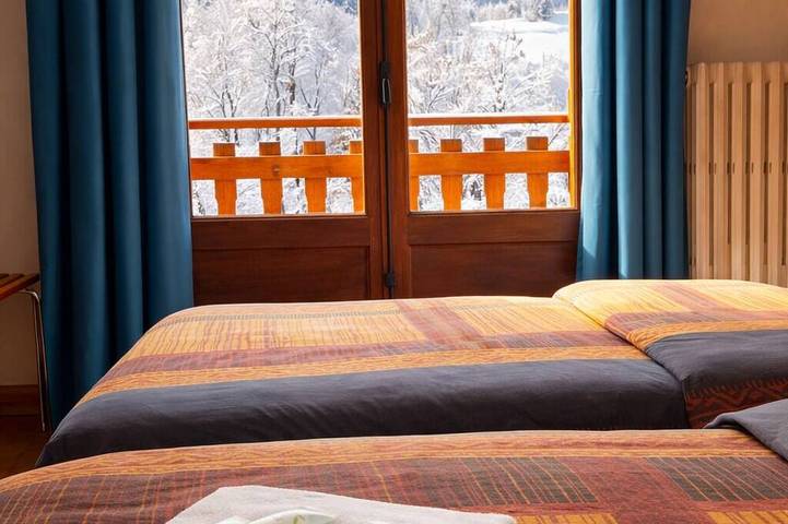 Ski-in / ski-out historical chalet for up to 15 guests in the French Alps in La Léchère, Le Grand Domaine