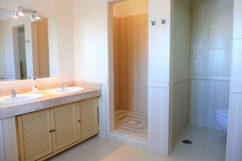 Luxuriöse Villa für 8 Personen mit privatem Pool, Traum-Aussicht, Wifi in Alcorrín, Manilva