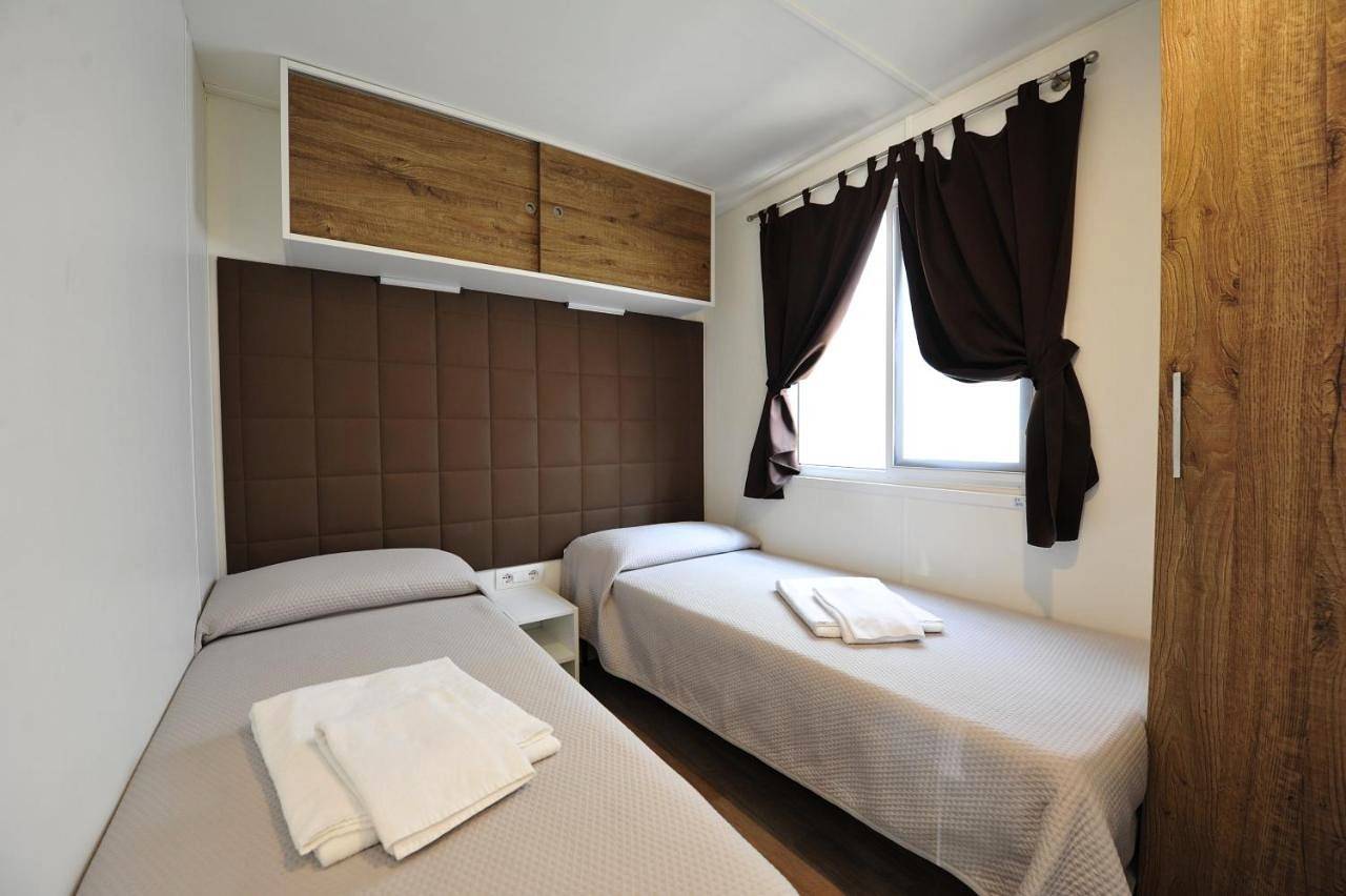 Camping Bella Italia in Peschiera del Garda, Gardasee-Berge