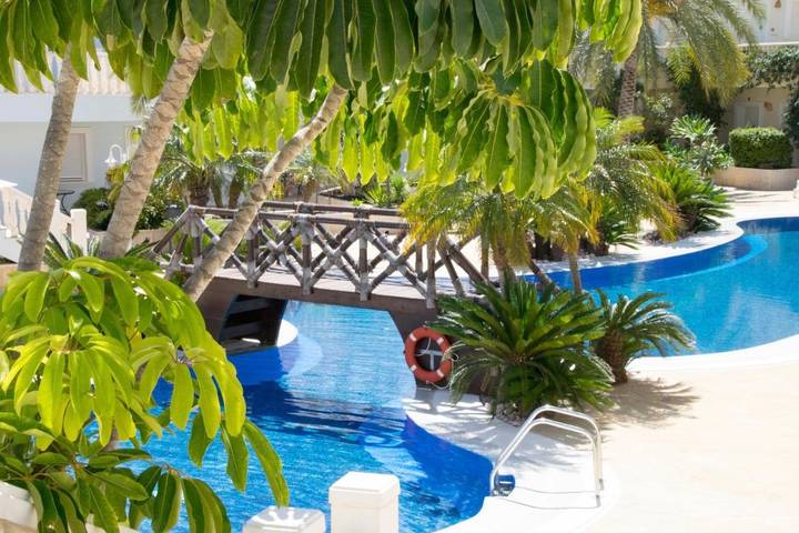 Apartamento para 5 personas, con jardín y jacuzzi además de piscina y sauna en Benisa
