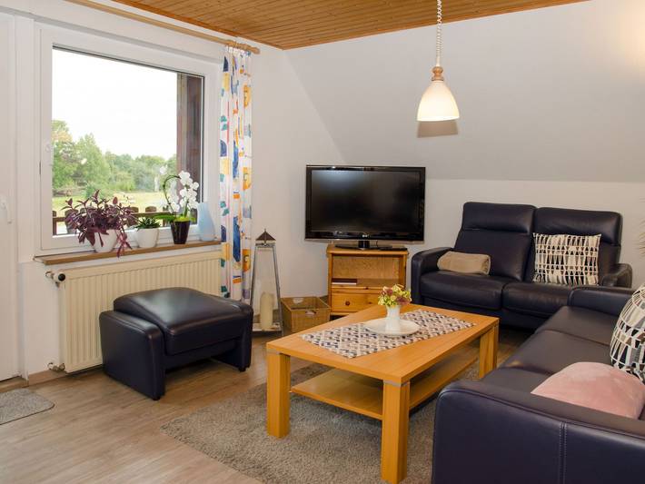 Ferienwohnung für 5 Personen, mit Balkon und Sauna sowie Garten, kinderfreundlich in Moormerland - 3