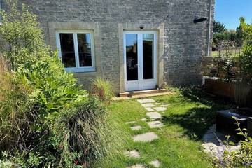 Gîte pour 6 personnes, avec jardin et terrasse à Meuvaines