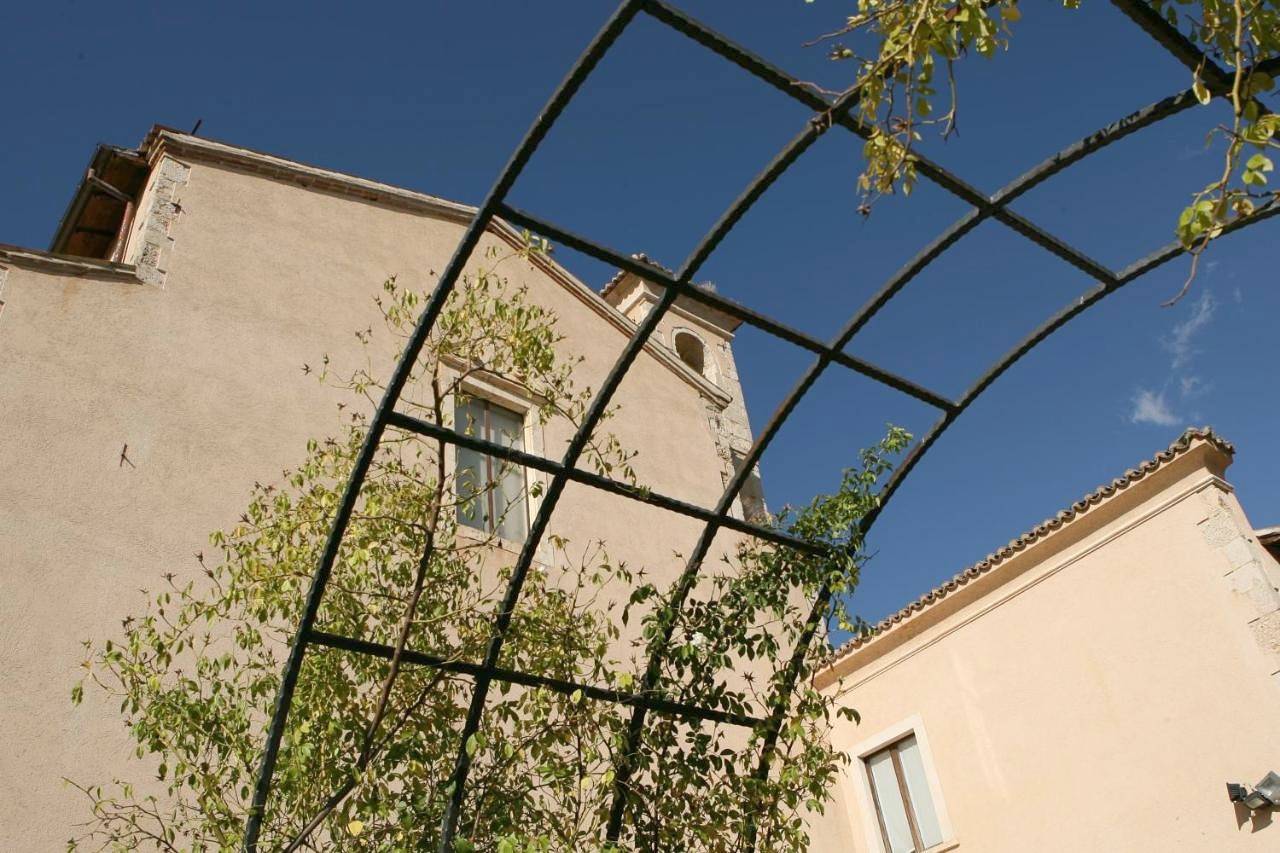 Convento di San Colombo B&B Dimora Storica in Barisciano, Gran Sasso
