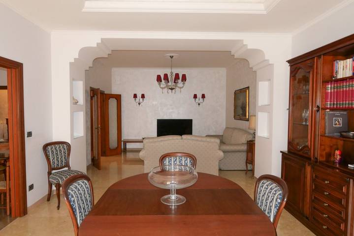 Ferienwohnung für 6 Personen, mit Balkon/Terrasse in Pescara - 2