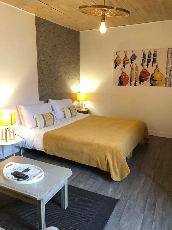 Double Room in Saintes, Région de Saintes