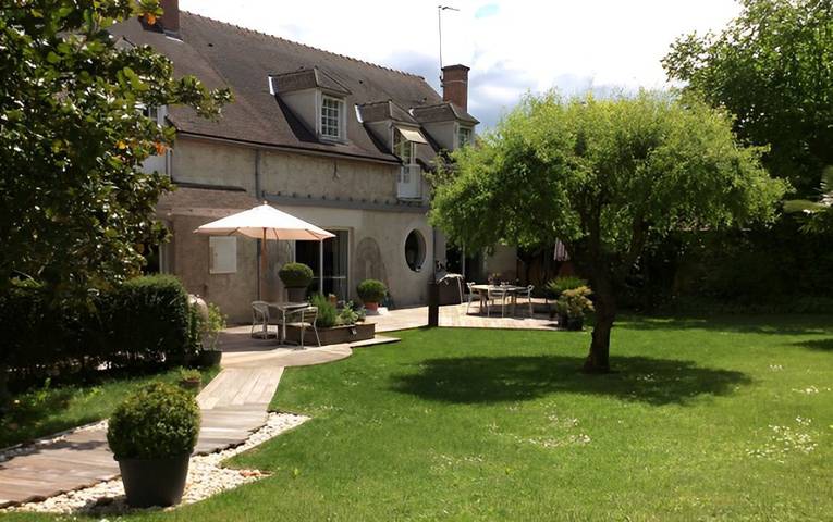 Chambre d’hôte pour 2 personnes, avec terrasse et piscine