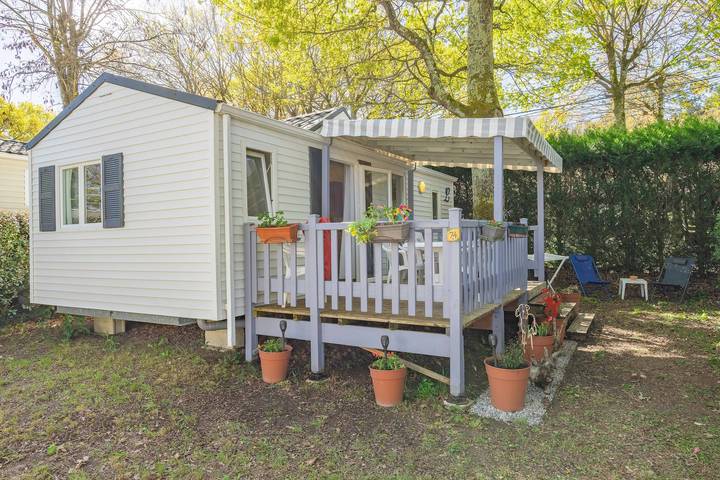 Camping pour 4 personnes, avec Bassin pour enfant