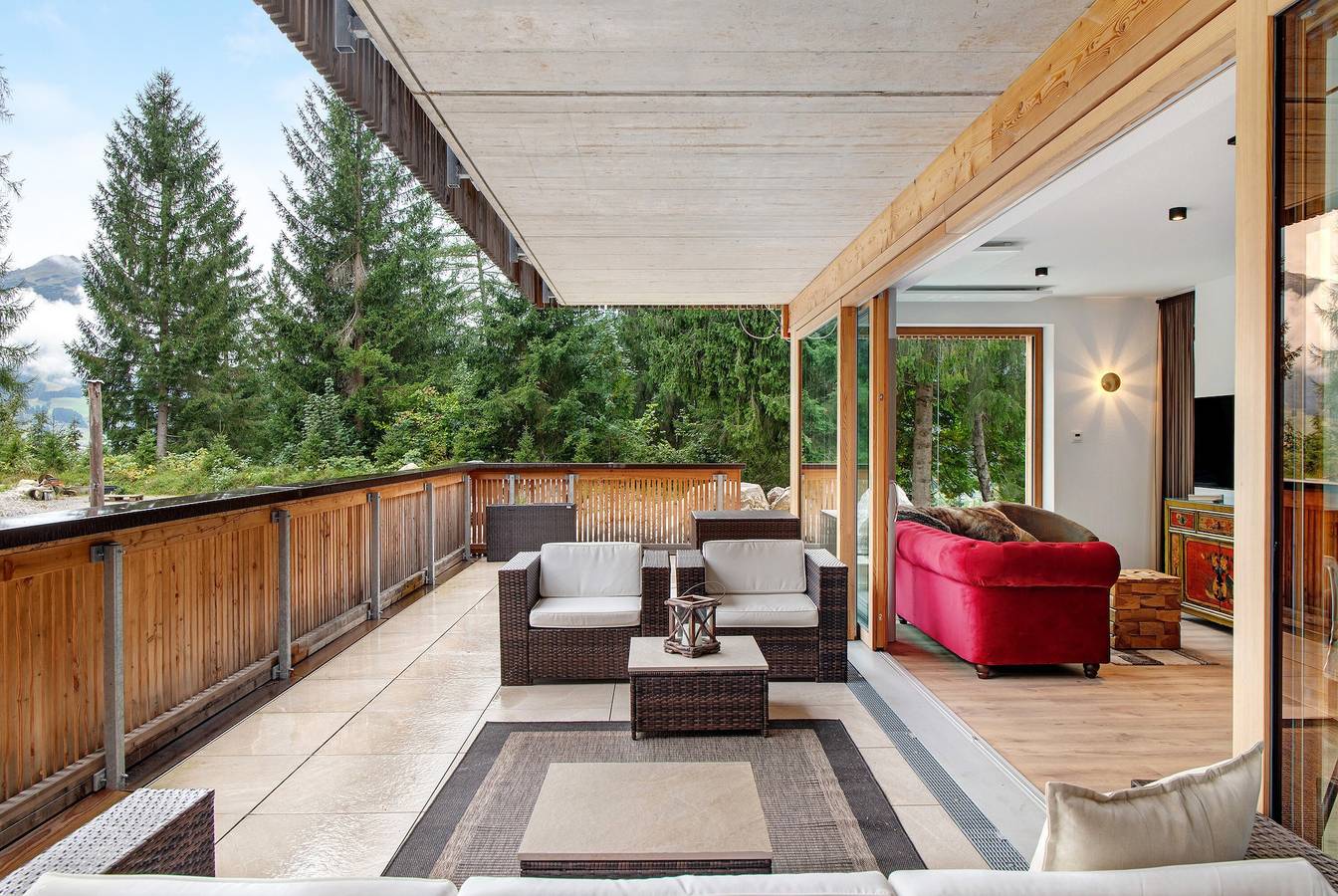 Ganze Wohnung, Apartment 'Zugspitzstudio' mit Bergblick, privater Terrasse und Wlan in Ehrwald, Ammergauer Alpen (Österreich)