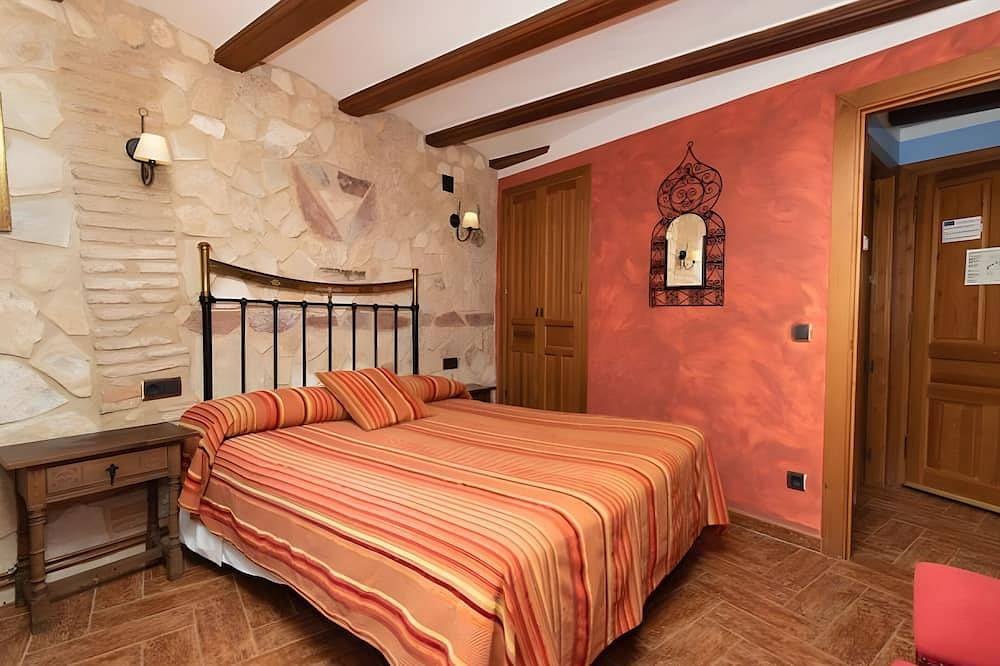 Apartamento entero, Apartamento 'Amira' con Wi-Fi y aire acondicionado in Daroca, Provincia de Zaragoza
