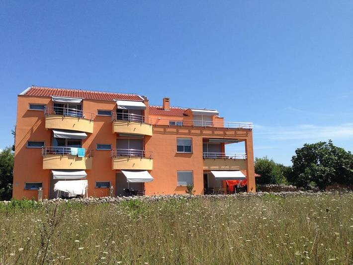 Ferienwohnung für 5 Personen, mit Terrasse und Pool in Nin - 4