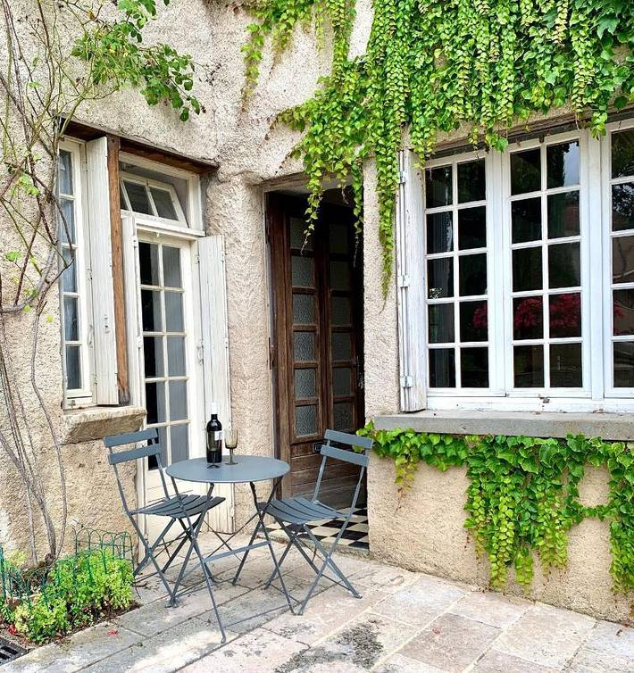 Gîte pour 2 personnes, avec terrasse et jardin à Saint-Vincent-Rive-d'Olt - 2