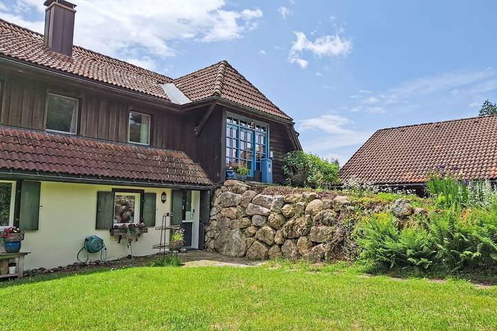 Ferienhaus für 10 Personen, mit Terrasse und Garten sowie Sauna und Pool in Görwihl