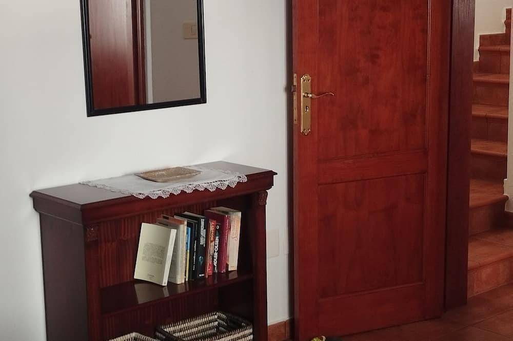 Casa el Nisperero. Casa rústica en un lugar tranquilo, ideal para el descanso. in Fuencaliente de La Palma, La Palma Sur